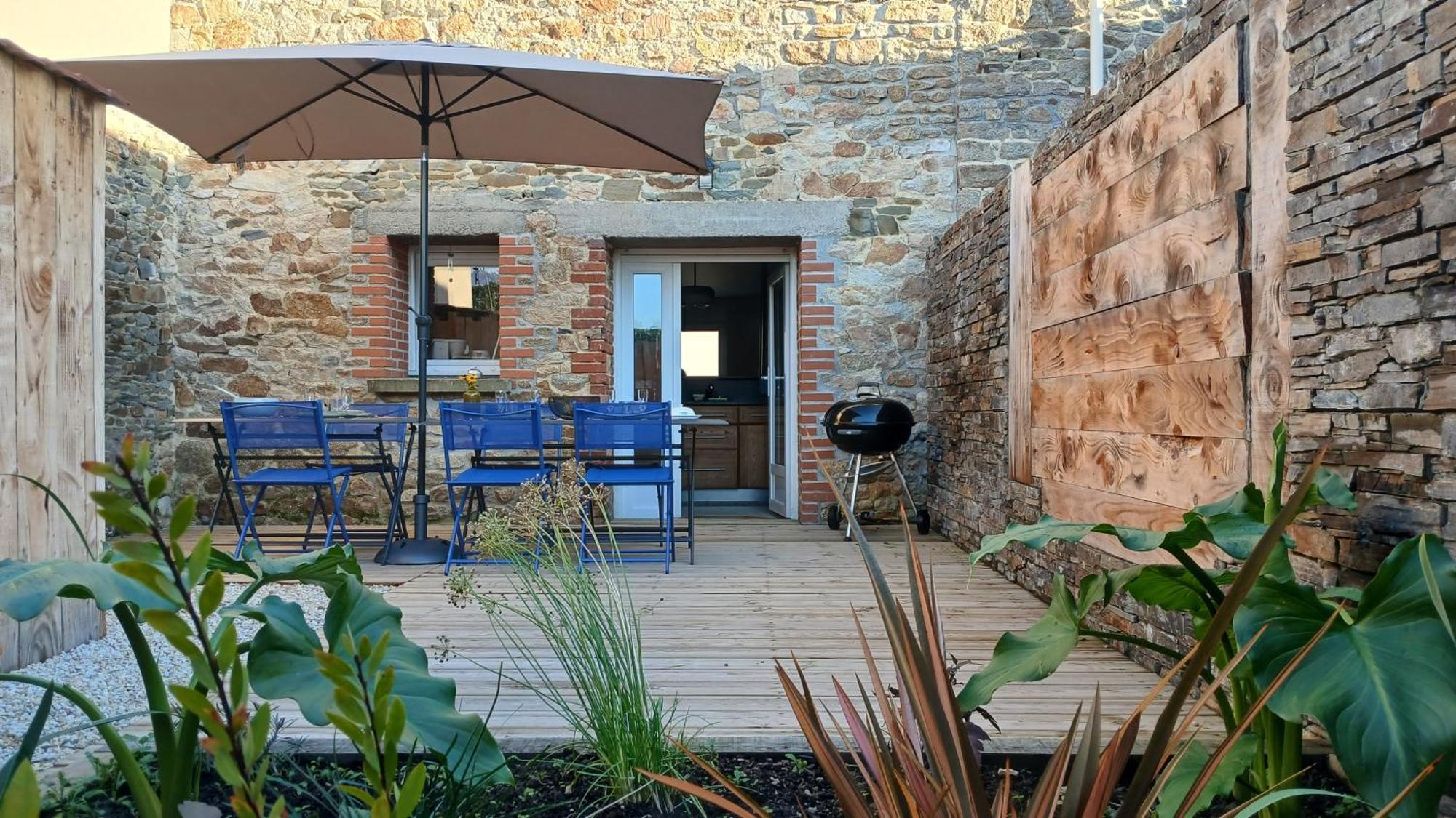 Au Bout Du Mont Villa Pontorson Exterior photo
